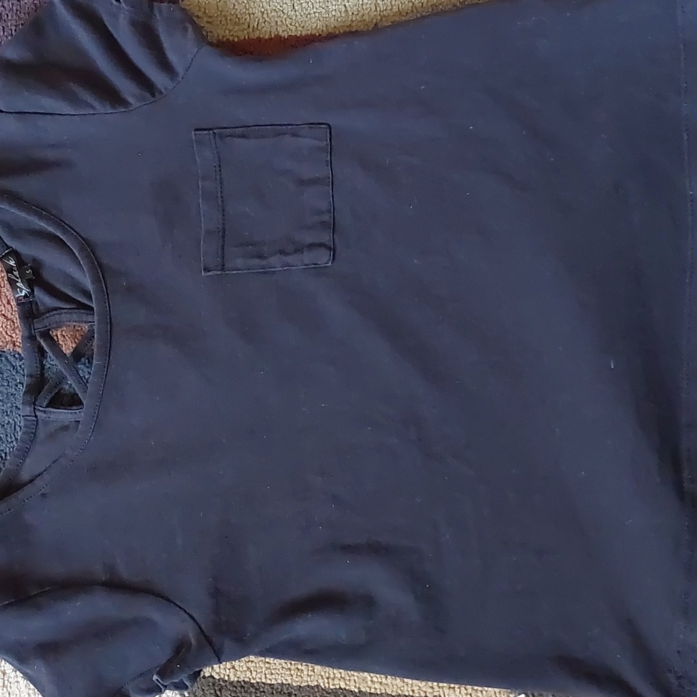 Black crop shirt